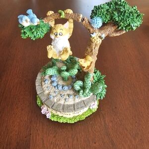ANGUS AND FRIENDS-One Of Those Days.   Limited Edition Numbered Music Box